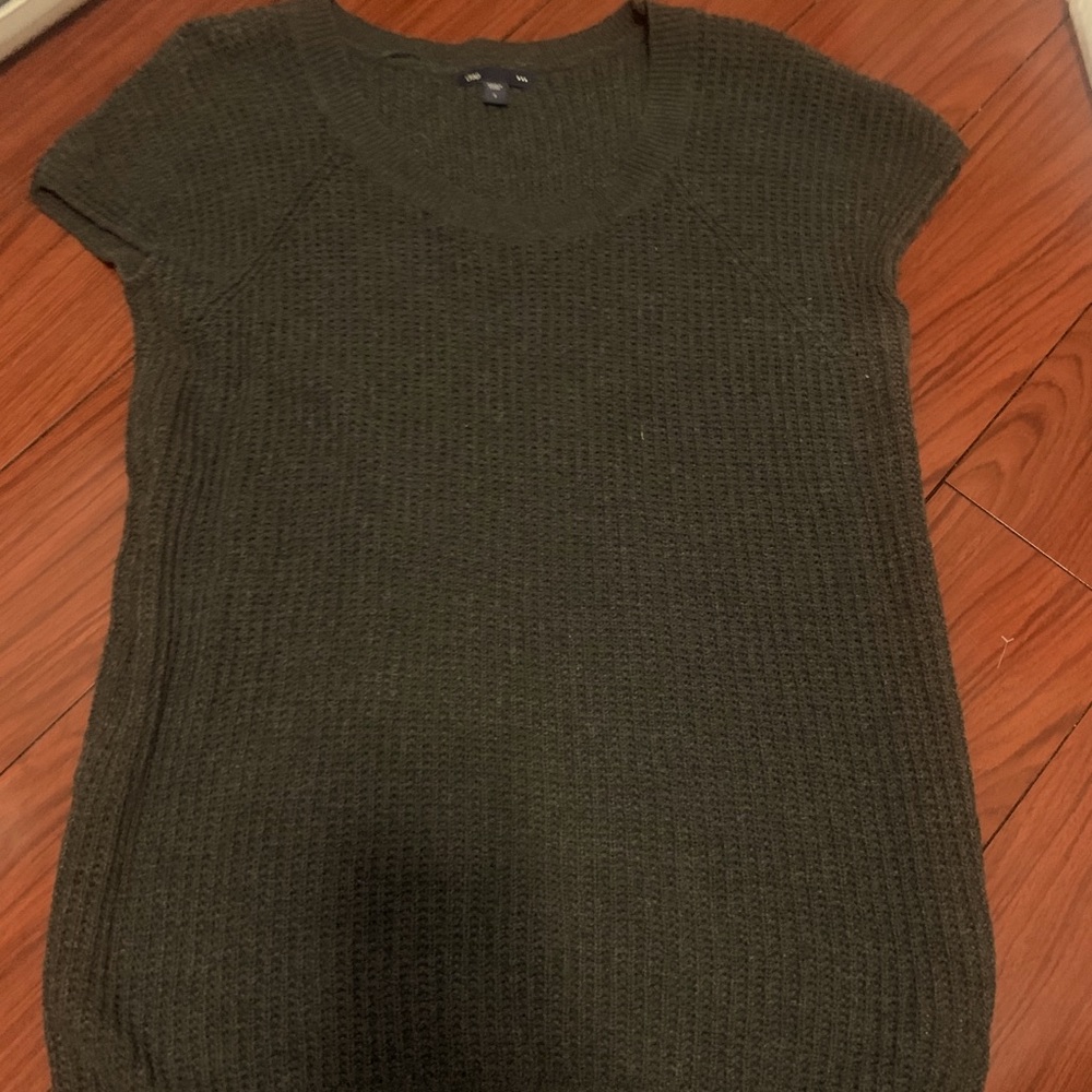 GAP sweater